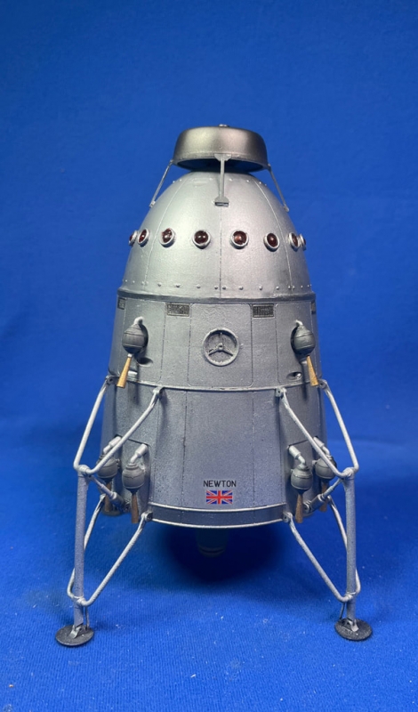 British Interplanetary Society (BIS) Moon Lander (1949) 1/72 Scale Model Kit - Click Image to Close