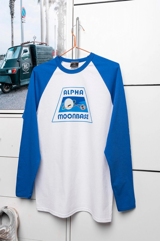 Space: 1999 Moonbase Alpha Long Sleeve Raglan T-Shirt - Click Image to Close