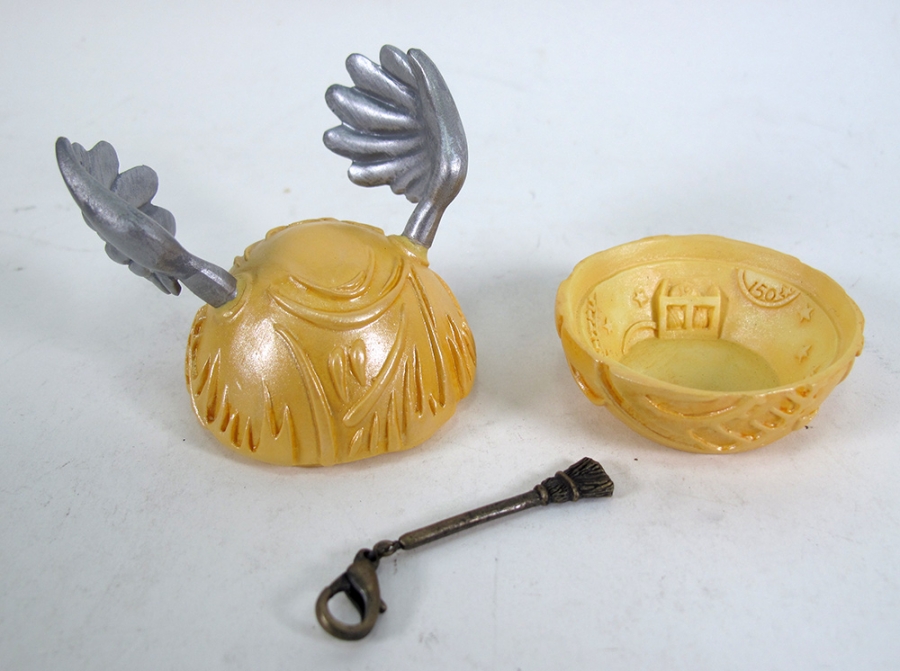 Harry Potter Golden Snitch Secret Box Year 2000 Limited Edition Replica - Click Image to Close