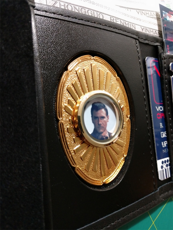 Blade Runner Deckard's Wallet Prop Replica - Click Image to Close