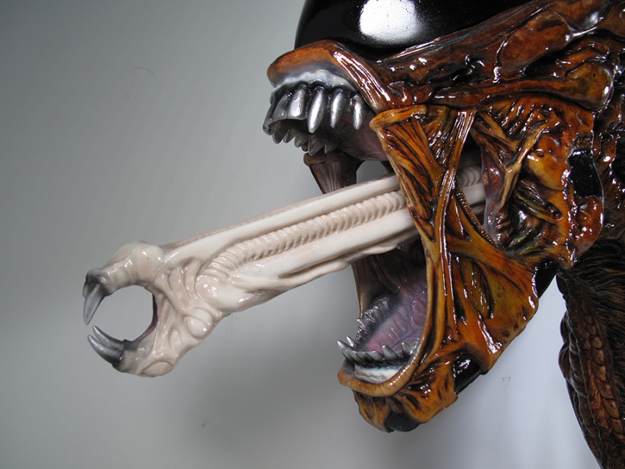 Alien Warrior Life-Size Bust (Dog Alien) Alien Head - Click Image to Close