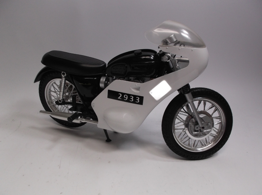 THX-1138 1/6 Scale Motorcycle Replica With Lights LIMITED EDITION - Click Image to Close