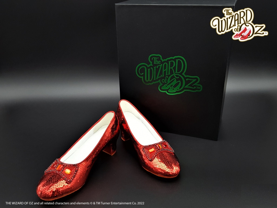 Wizard of Oz Ruby Slippers 1:1 Scale Prop Replica - Click Image to Close