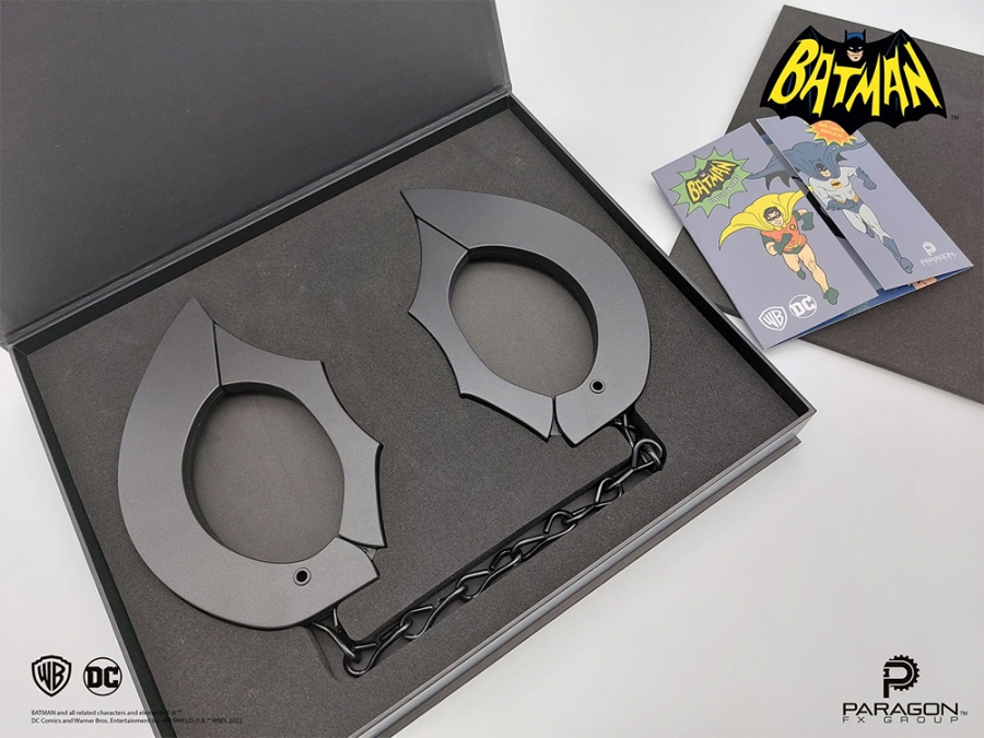 Batman 1966 TV Series Bat-Cuffs Handcuffs Prop Replica - Click Image to Close