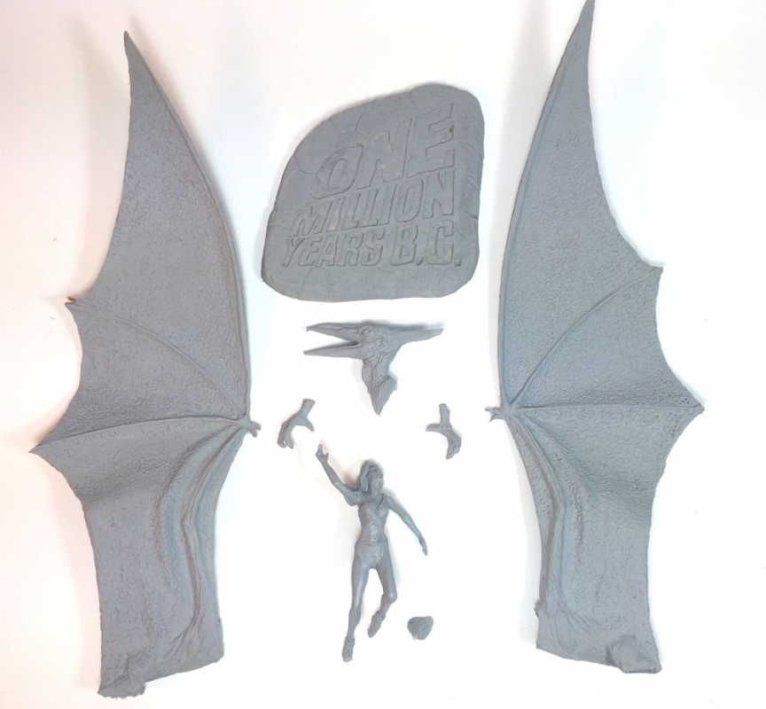 One Million Years B.C. 16" Pteranadon with Luana Model Kit - Click Image to Close