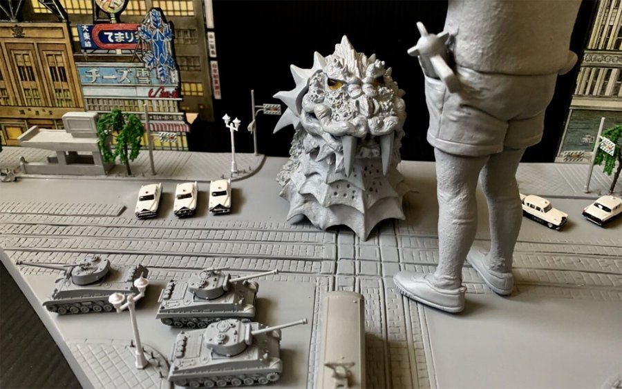 Godzilla Pseudo Godzilla Appears! at Ginza 4-Chrome Intersection Diorama Model Kit - Click Image to Close