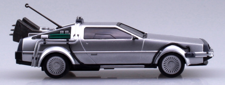Back to the Future Part I 1/43 Scale Pull-Back DeLorean Time Machine Model Kit by Aoshima - Click Image to Close