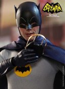 Batman Adam West (1966 Film) 1:6 Scale Figure-Hot Toys