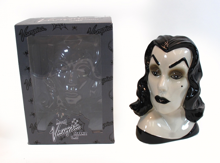Vampira Portrait Ceramic Vase - Click Image to Close