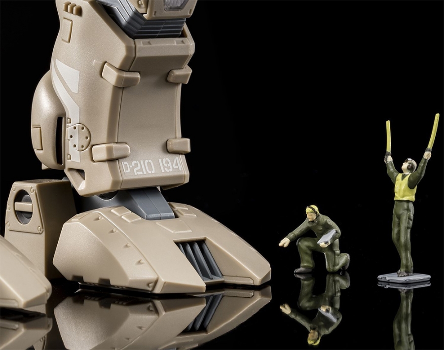 Macross Robotech Destroid Tomahawk 1/60 Scale Model Kit by Arcadia - Click Image to Close