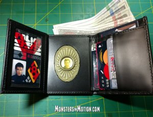 Blade Runner Deckard Wallet with Regular Badge Prop Replica