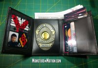 Blade Runner Deckard Wallet with Deluxe Badge Prop Replica