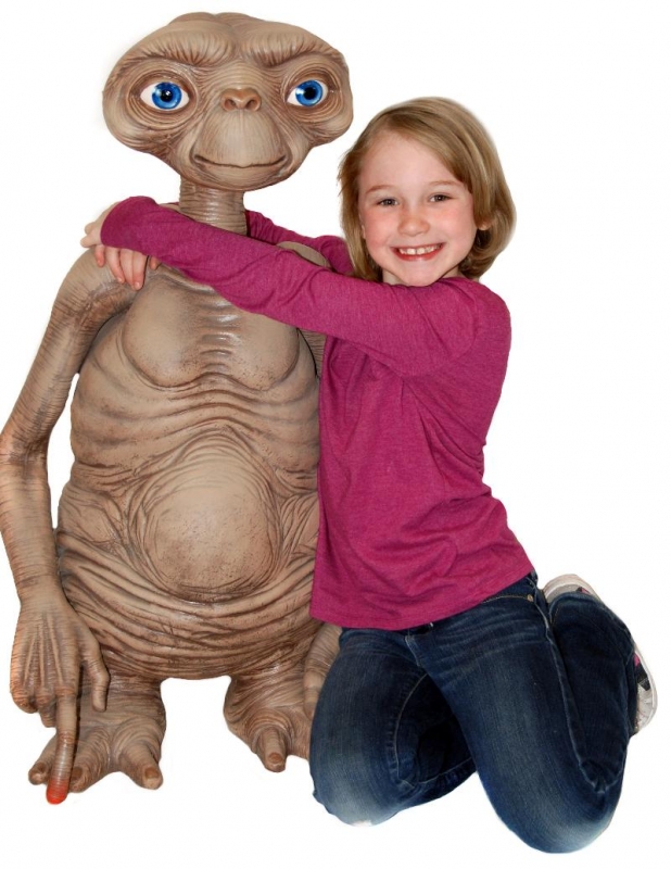 E.T. 3 Foot Stunt Puppet Prop Replica - Click Image to Close