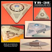 UFO TR3 Triangular U.F.O. Model Kt With Base