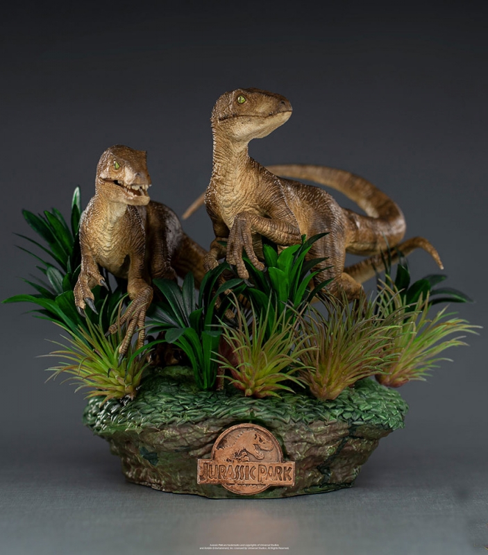 Jurrasic Park Just The Two Raptors Deluxe 1/10 Scale Statue - Click Image to Close
