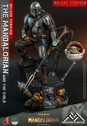 Star Wars Mandalorian and Child Deluxe 1/4 Scale Figure Collector's set by Hot Toys