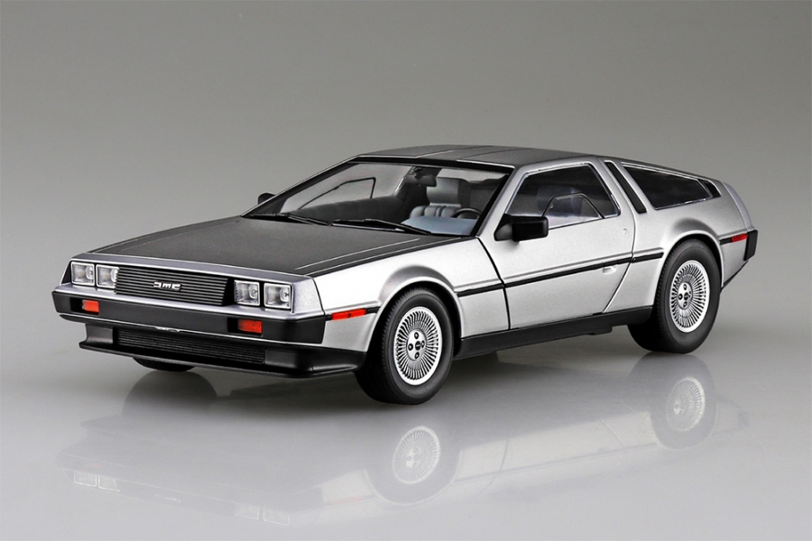 DeLorean 1982 DMC-12 1/24 Scale Plastic Model kit by Aoshima - Click Image to Close