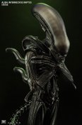 Alien Internecivus Raptus 22" Tall Polystone Statue
