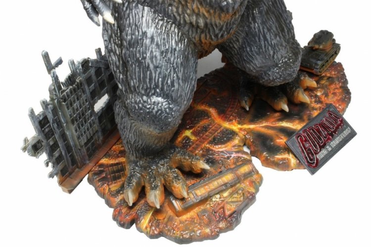 ゴジラ　ポーラーライツ Godzilla 1954 1/144 Scale 16 Tall Model Kit by Polar Lights