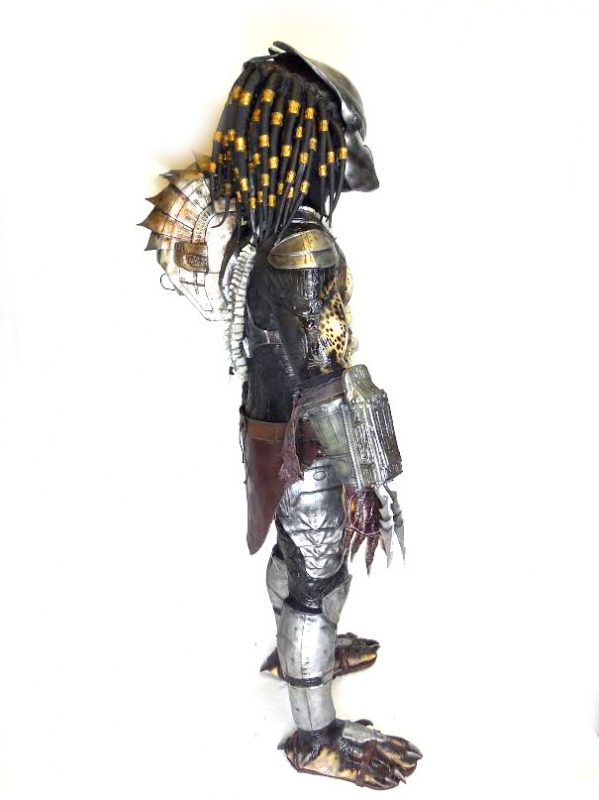 Predator 1987 Suit Replica Deluxe Version with Helmet and Shoulder Cannon - Click Image to Close