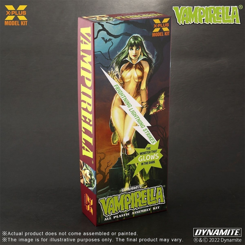 Vampirella Frightning Lightning Aurora Glow 1/8 Scale Plastic Model Kit by X-Plus Japan - Click Image to Close