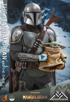 Star Wars Mandalorian and Child 1/4 Scale Figure Set by Hot Toys