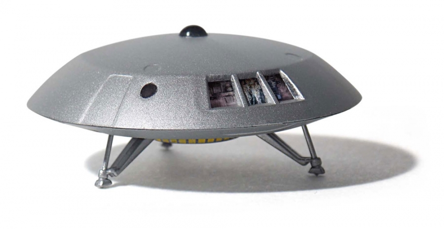 Lost In Space Jupiter 2 Mini Display Model in Retro TV - Click Image to Close