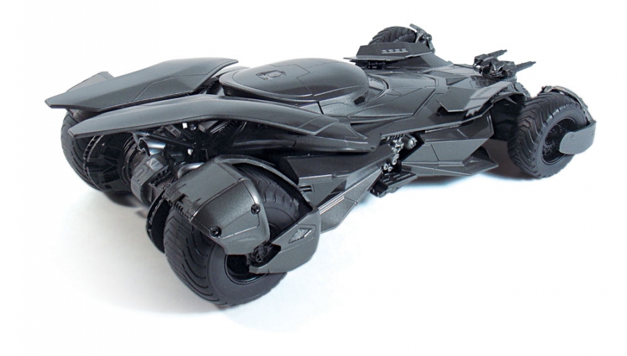 Batman Vs. Superman Dawn Of Justice Batmobile Model Kit - Click Image to Close