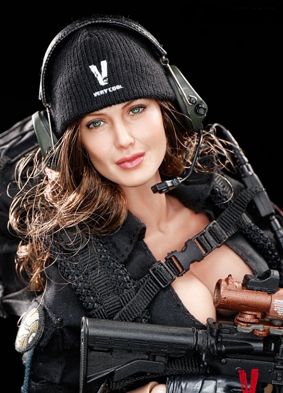 Female Shooter 1/6 Scale Figure by Very Cool - Click Image to Close