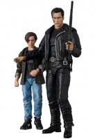 Terminator 2: Judgement Day T-800 and John Connor MAFEX Figures