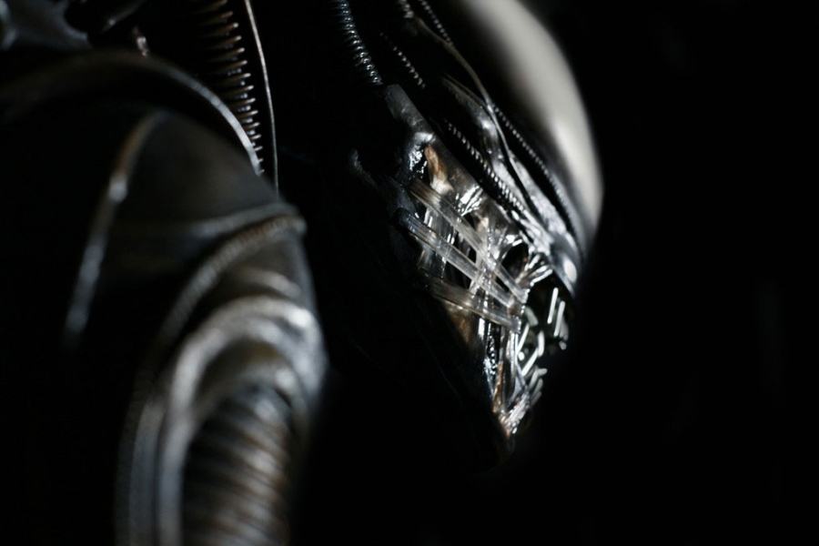 Alien 1979 Lifesize Alien Replica Statue H.R. Giger - Click Image to Close