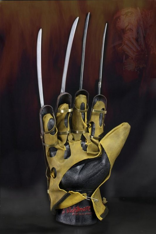 Nightmare On Elm Street 1984 Freddy Glove Prop Replica - Click Image to Close