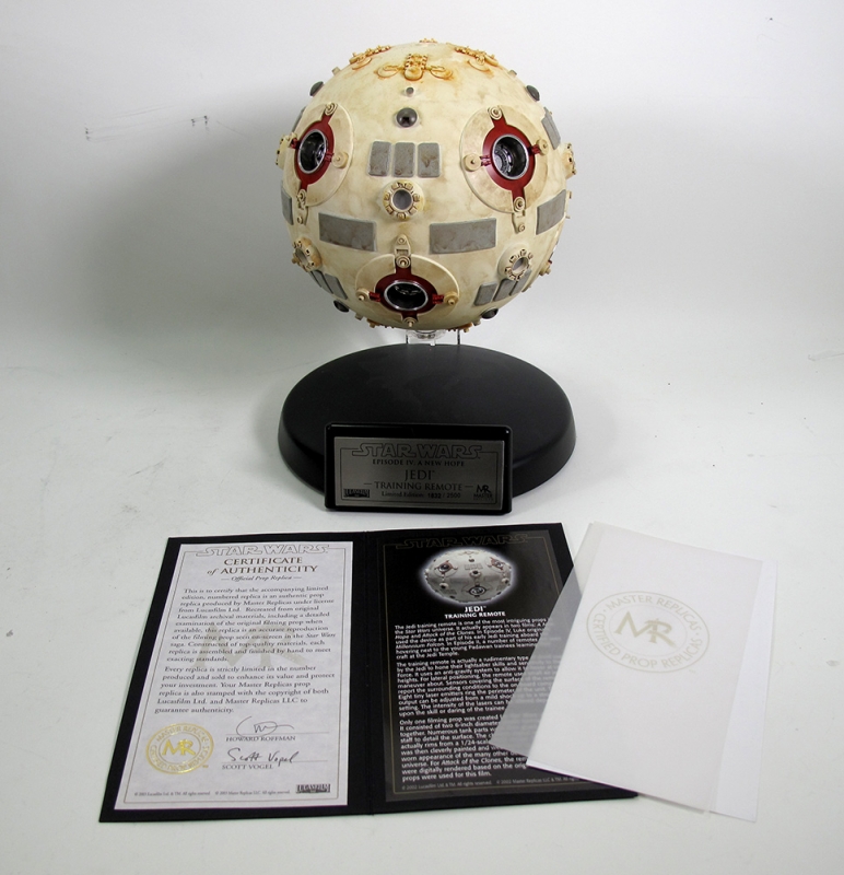 Star Wars Jedi Training Remote Ball Prop Replica by Master Replicas - Click Image to Close