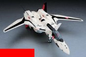 Macross Plus YF-19 Valkyrie Fighter Isamu 1/72 Model Kit by Hasegawa