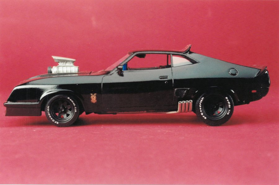 Mad Max Last Of The V8 Police Interceptor 1/24 Scale Model Kit - Click Image to Close