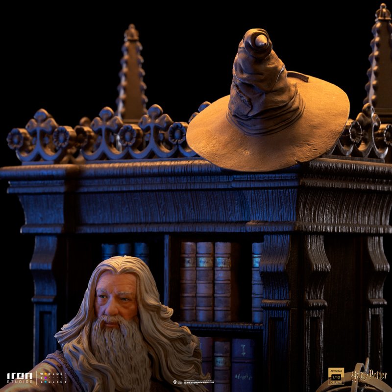 Harry Potter Professor Albus Dumbledore Deluxe 1/10 Scale Statue with Diorama - Click Image to Close
