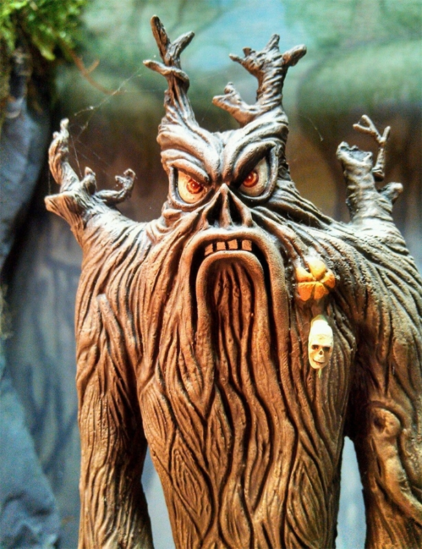 From Hell It Came 1957 Tobunga Tree Demon Model Kit with Base - Click Image to Close