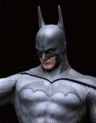 Batman 1/6 Scale 21" Tall Resin Statue by Luis Royo