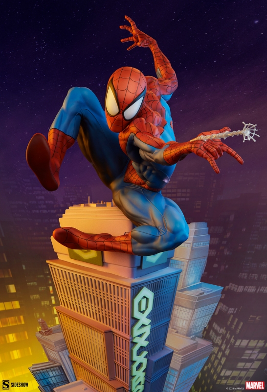 Spider-Man Marvel Comics Premium Format 21.75 Inch Statue - Click Image to Close
