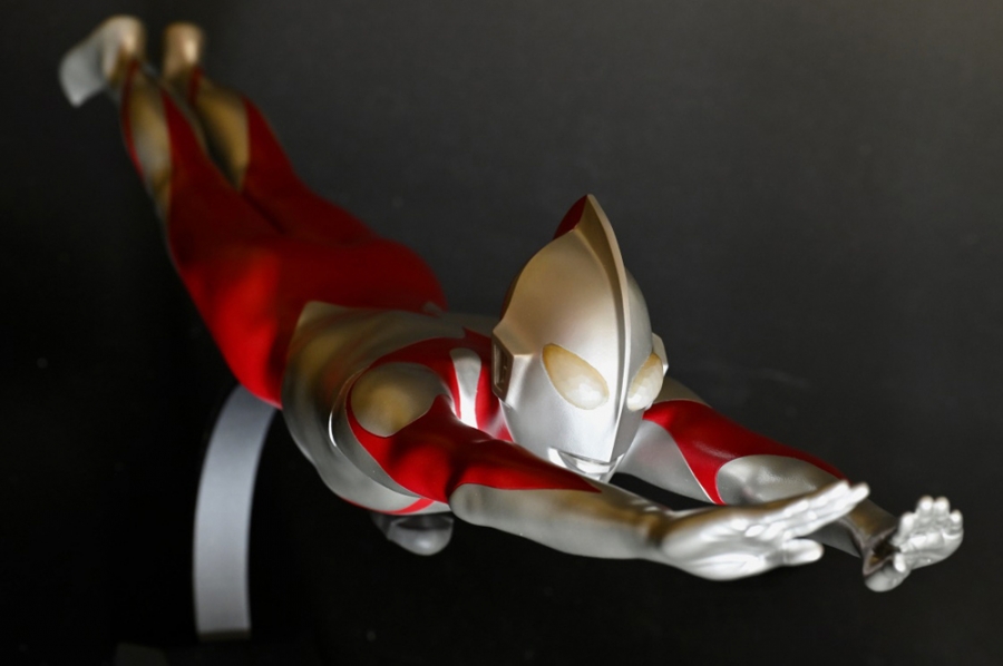 Ultraman Mega Sofbi (Shin Ultraman) Flight Form 27.5" Figure Kaiyodo - Click Image to Close