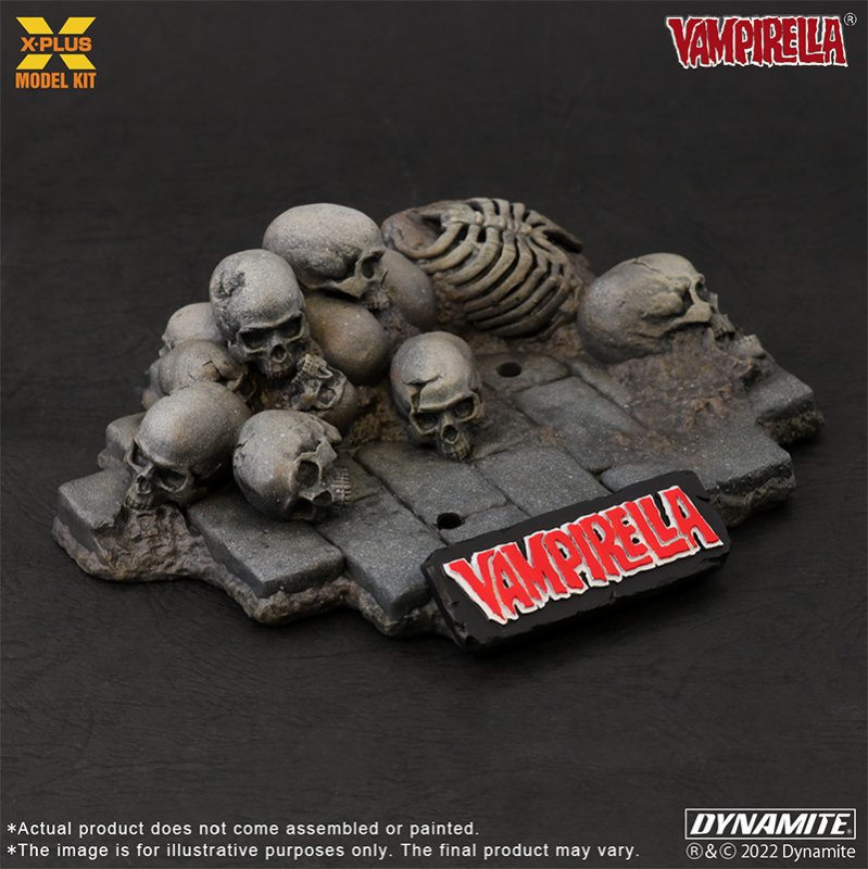 Vampirella 1/8 Scale Jose Gonzales Edition Model Kit by X-Plus - Click Image to Close
