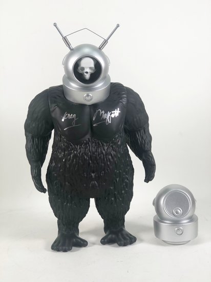 Robot Monster 1953 13 Vinyl Figure With Exclusive Alternate