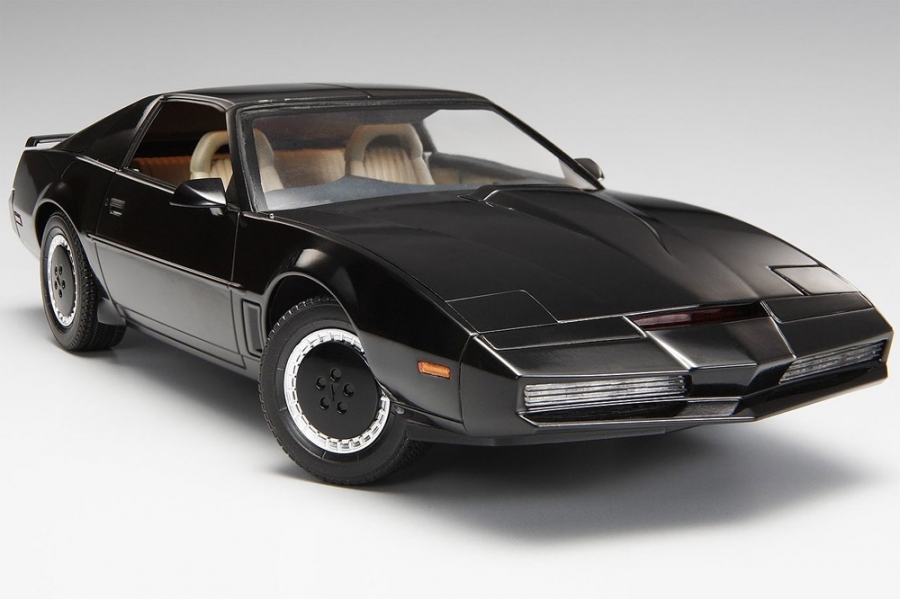 Knight Rider 1982 Season 1 Knight 2000 K.I.T.T. 1/24 Scale Model Kit by Aoshima - Click Image to Close