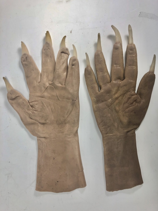 X-Men Origins: Wolverine Screen Used Sabretooth Claw Gloves Prop Wardrobe - Click Image to Close