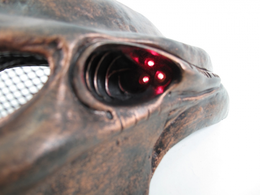 Predator 2 Helmet Mask Prop Replica with Laser Lights - Click Image to Close