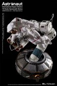 Astronaut International Space Station 1/4 Scale Spacewalk Statue by Blitzway The Real Series NASA