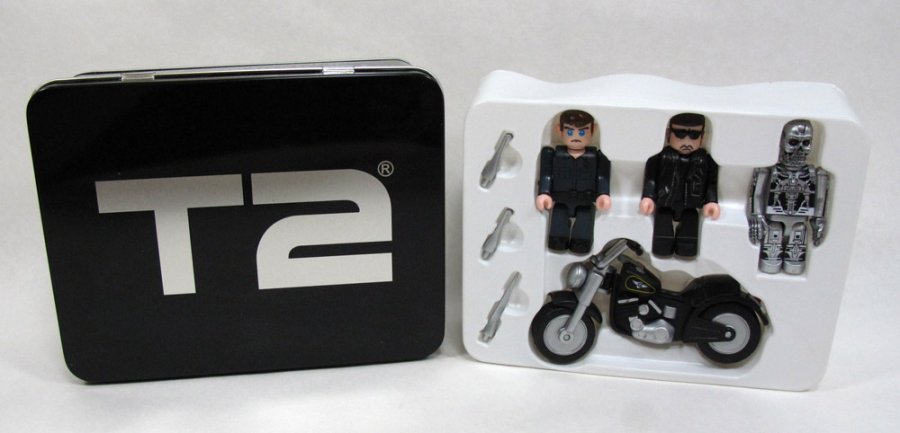 Terminator 2: Judgement Day Cube Figures with Bike in Collectors Tin - Click Image to Close