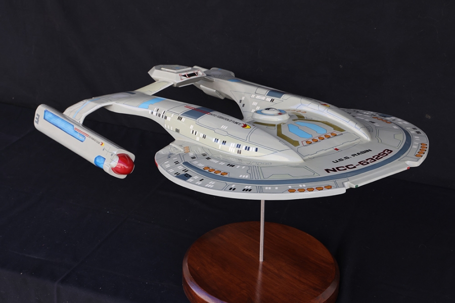 Star Trek Akira Class U.S.S. Rabin Giant Studio Scale Replica 39" Long - Click Image to Close