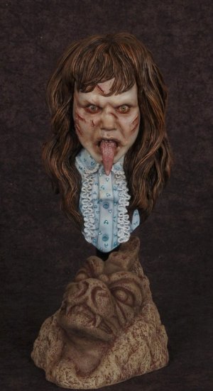 Exorcist Regan MacNeil 1/4 Scale Bust Model Kit