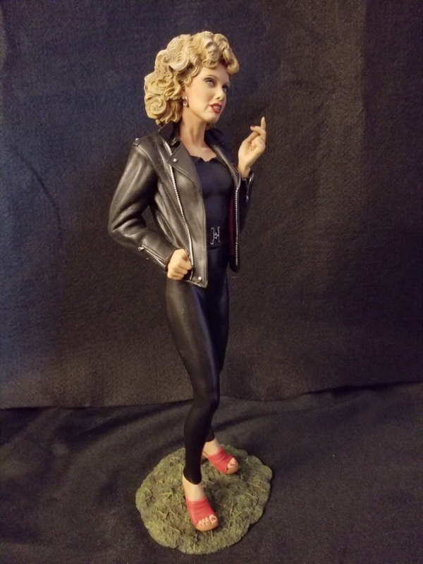 Grease Sandy 1/6 Scale Polystone Resin Model Kit - Click Image to Close